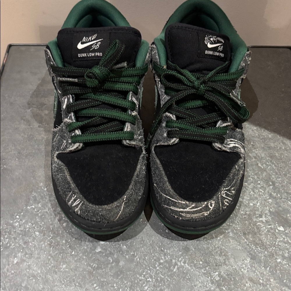 Nike SB Dunk Low LIKE NEW SIZE MEN’S 6
